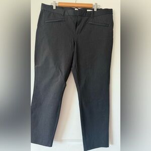 Women’s Gray Skinny fit slacks